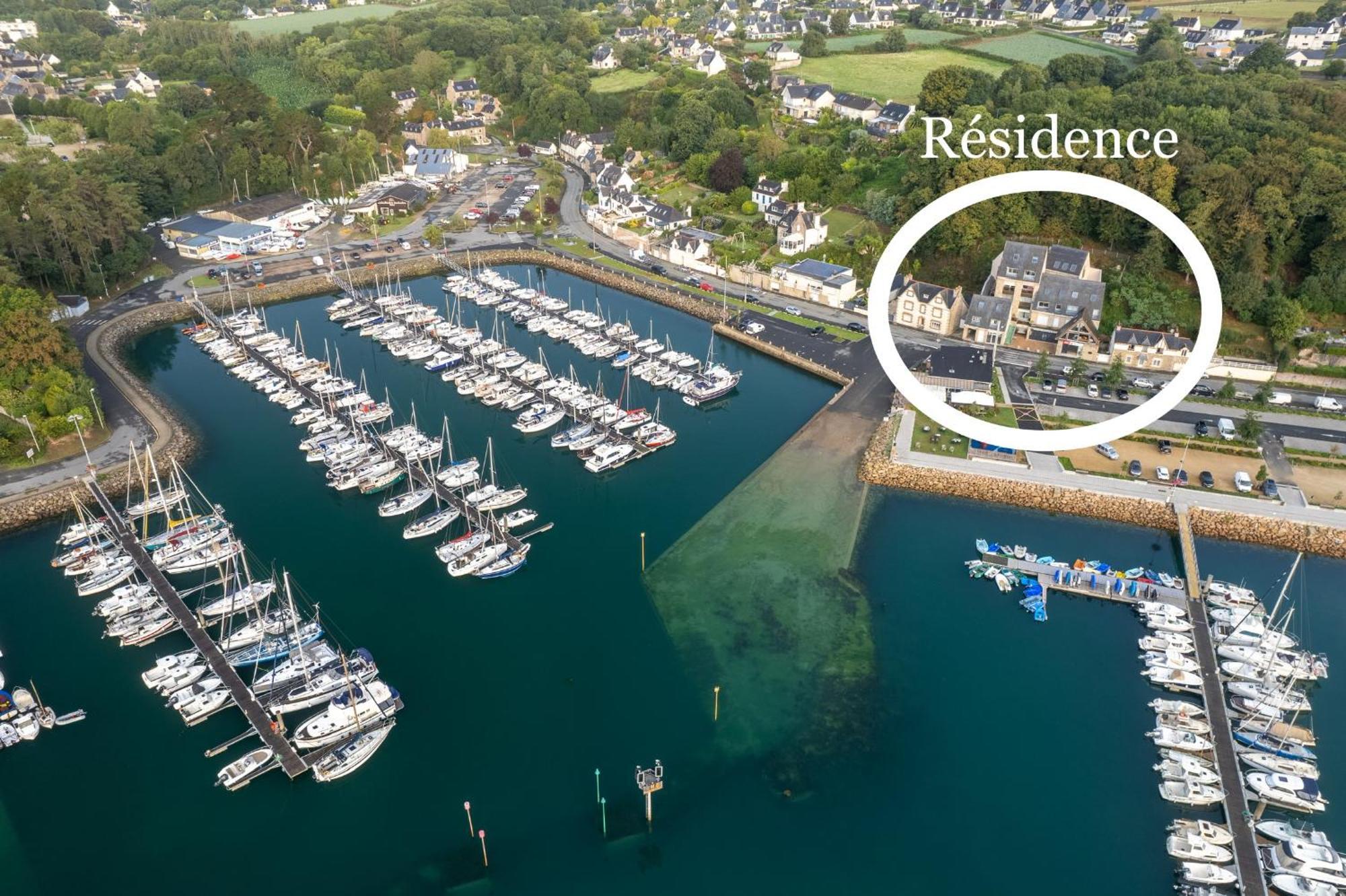 Gite De La Mer Sur Le Port De Plaisance De Lezardrieux Bretagne Exteriör bild